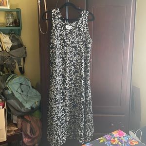 Very Vineyard Size Medium Full Length dress